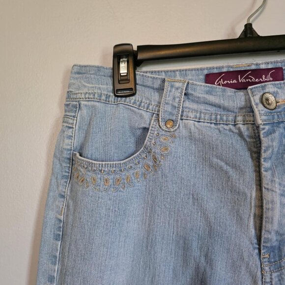EUC Gloria Vanderbilt Light Blue Jean Capri's - Picture 5 of 7